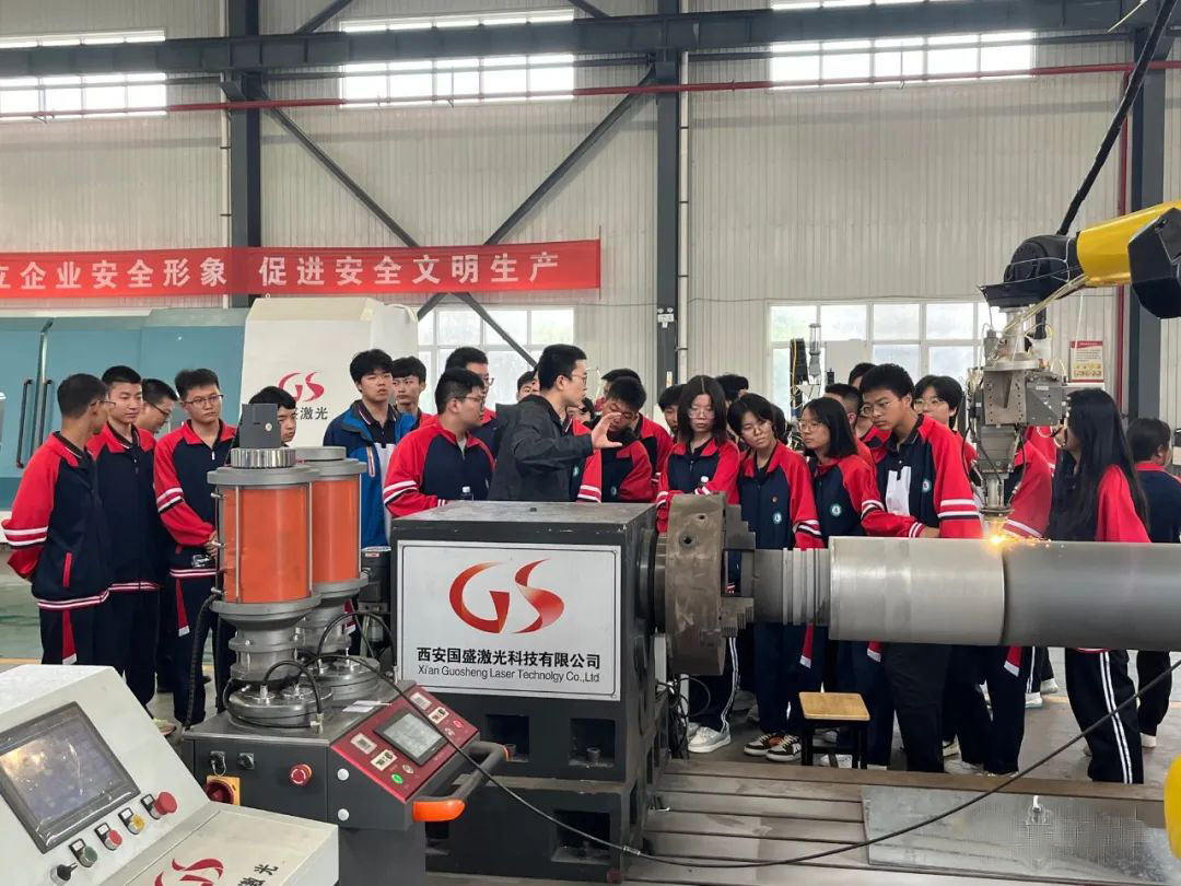 企校聯合、科技點燃夢想——渭南市三賢中學走進西安國盛激光